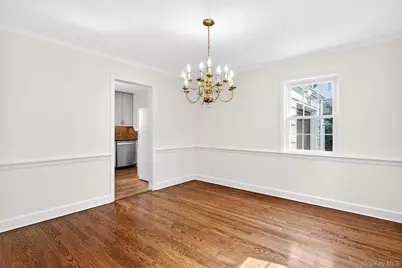 25 Carlton Street, Malverne, NY 11565 - Photo 11