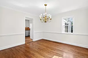 25 Carlton St, Malverne, NY 11565 - Photo 11