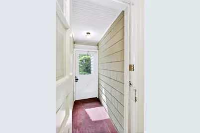 25 Carlton Street, Malverne, NY 11565 - Photo 17