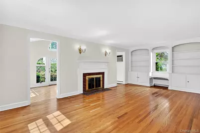 25 Carlton Street, Malverne, NY 11565 - Photo 7