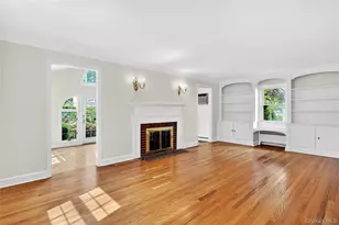 25 Carlton St, Malverne, NY 11565 - Photo 7
