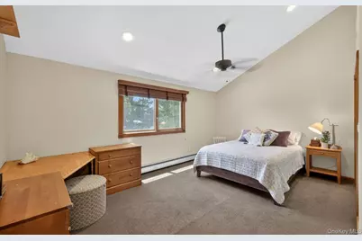 49 Annandale Road, Commack, NY 11725 - Photo 33