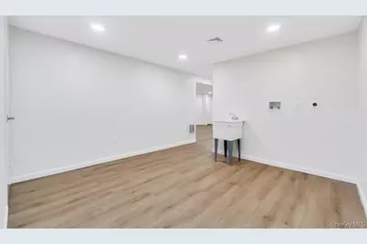 46 Jamaica Avenue, Wyandanch, NY 11798 - Photo 25