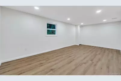 46 Jamaica Avenue, Wyandanch, NY 11798 - Photo 29