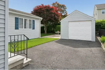21 Hayes Drive, Eastchester, NY 10709 - Photo 19
