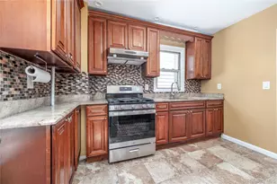 168-14 110th Rd, Jamaica, NY 11433 - Photo 9