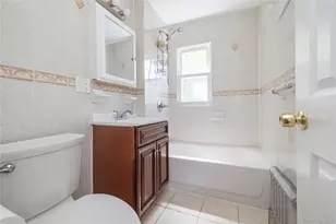168-14 110th Rd, Jamaica, NY 11433 - Photo 15