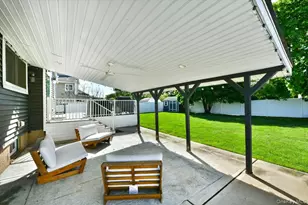 383 Violet St, Massapequa Park, NY 11762 - Photo 31