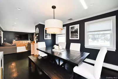 383 Violet Street, Massapequa Park, NY 11762 - Photo 9