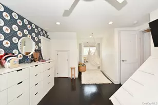 383 Violet St, Massapequa Park, NY 11762 - Photo 21
