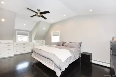 383 Violet Street, Massapequa Park, NY 11762 - Photo 19
