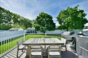 383 Violet St, Massapequa Park, NY 11762 - Photo 29