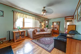 135 Howard St, Port Jefferson, NY 11776 - Photo 3