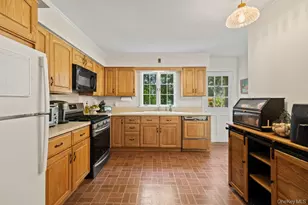 13 Provost Dr, Airmont, NY 10901 - Photo 13