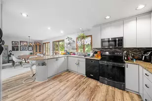 65 Elmtree Ln, Jericho, NY 11753 - Photo 9