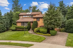 65 Elmtree Ln, Jericho, NY 11753 - Photo 3
