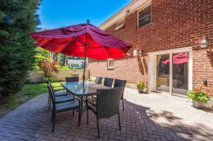 21 Lydia Ln, Garden City, NY 11530 - Photo 21