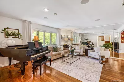 21 Lydia Lane, Garden City, NY 11530 - Photo 3