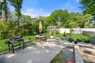 37 Aberdeen Dr, Mastic, NY 11950 - Photo 37