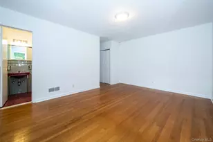 25 Crosshill Rd, Hartsdale, NY 10530 - Photo 13