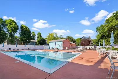 127 Cardinal Lane #127, Islip, NY 11731 - Photo 23