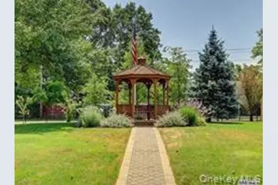 127 Cardinal Lane #127, Islip, NY 11731 - Photo 31