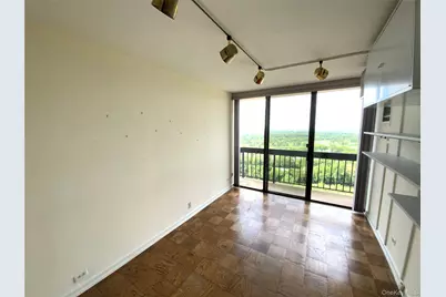 27010 Grand Central Parkway #28N, Floral Park, NY 11005 - Photo 9