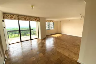 270-10 Grand Central Pkwy, Floral Park, NY 11005 - Photo 3