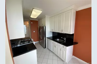 27010 Grand Central Parkway #28N, Floral Park, NY 11005 - Photo 11