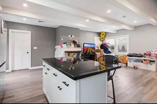 47 Bushwick Ave, Brentwood, NY 11717 - Photo 9