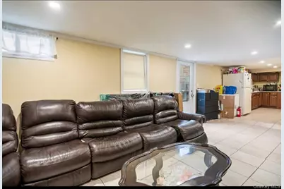 47 Bushwick Avenue, Brentwood, NY 11717 - Photo 15