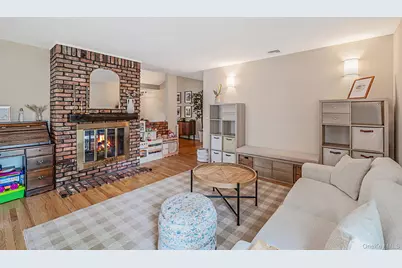 57 Henry Avenue, Selden, NY 11784 - Photo 9