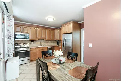 95-20 239th Street, Floral Park, NY 11001 - Photo 17