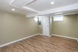 9520 239th St, Floral Park, NY 11001 - Photo 33