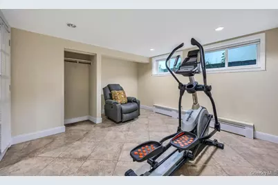 5 E Grove Street, Massapequa, NY 11758 - Photo 29