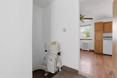 254-18 2nd Floor 75 Ave #Upper, Glen Oaks, NY 11004 - Photo 7