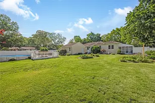 85 Wayne St, Hauppauge, NY 11788 - Photo 23