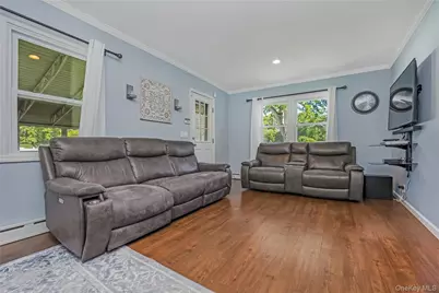 85 Wayne Street, Hauppauge, NY 11788 - Photo 13