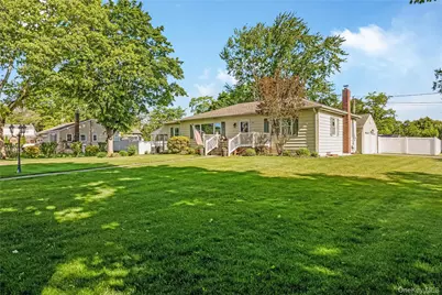 85 Wayne Street, Hauppauge, NY 11788 - Photo 3