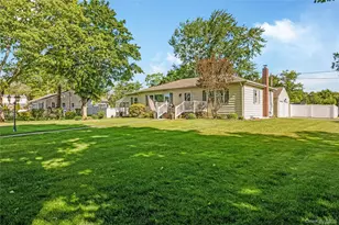 85 Wayne St, Hauppauge, NY 11788 - Photo 3