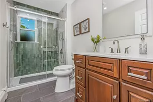 85 Wayne St, Hauppauge, NY 11788 - Photo 17