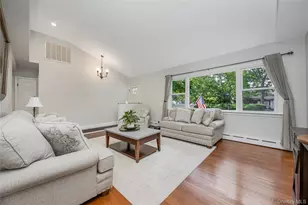 85 Wayne St, Hauppauge, NY 11788 - Photo 9