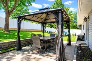 16 Valley St, Ronkonkoma, NY 11779 - Photo 33