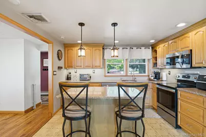16 Valley Street, Ronkonkoma, NY 11779 - Photo 15