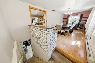 16 Valley St, Ronkonkoma, NY 11779 - Photo 21