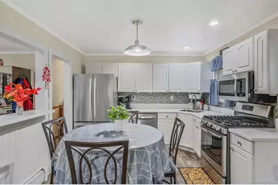 49 Washington Avenue, Mastic Beach, NY 11951 - Photo 11