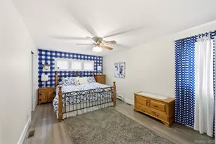 72 E Hitchcock Ave, Floral Park, NY 11001 - Photo 9