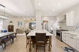 72 E Hitchcock Ave, Floral Park, NY 11001 - Photo 7