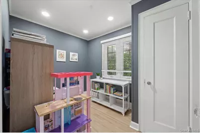 311 Lyncroft Road, New Rochelle, NY 10804 - Photo 17