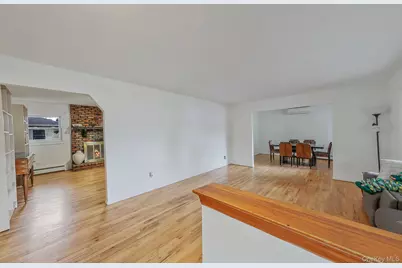 2 Linden Avenue, Holtsville, NY 11742 - Photo 11
